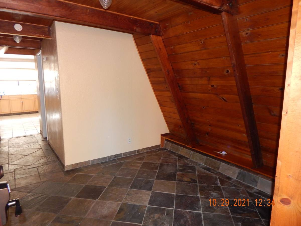 House for rent at 20150 Manzanita St, Twain Harte, CA 95383
