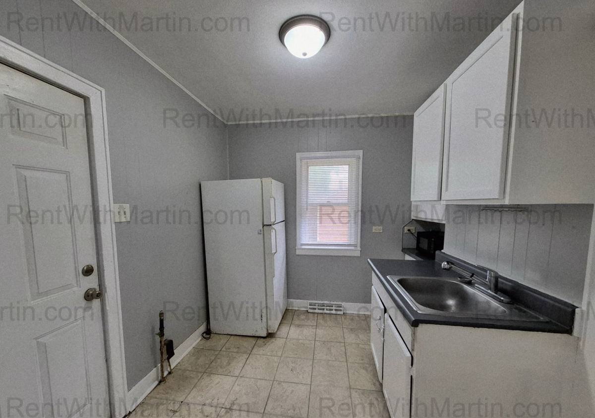 House for rent at 1137 Columbia St, Waterloo, IA 50703