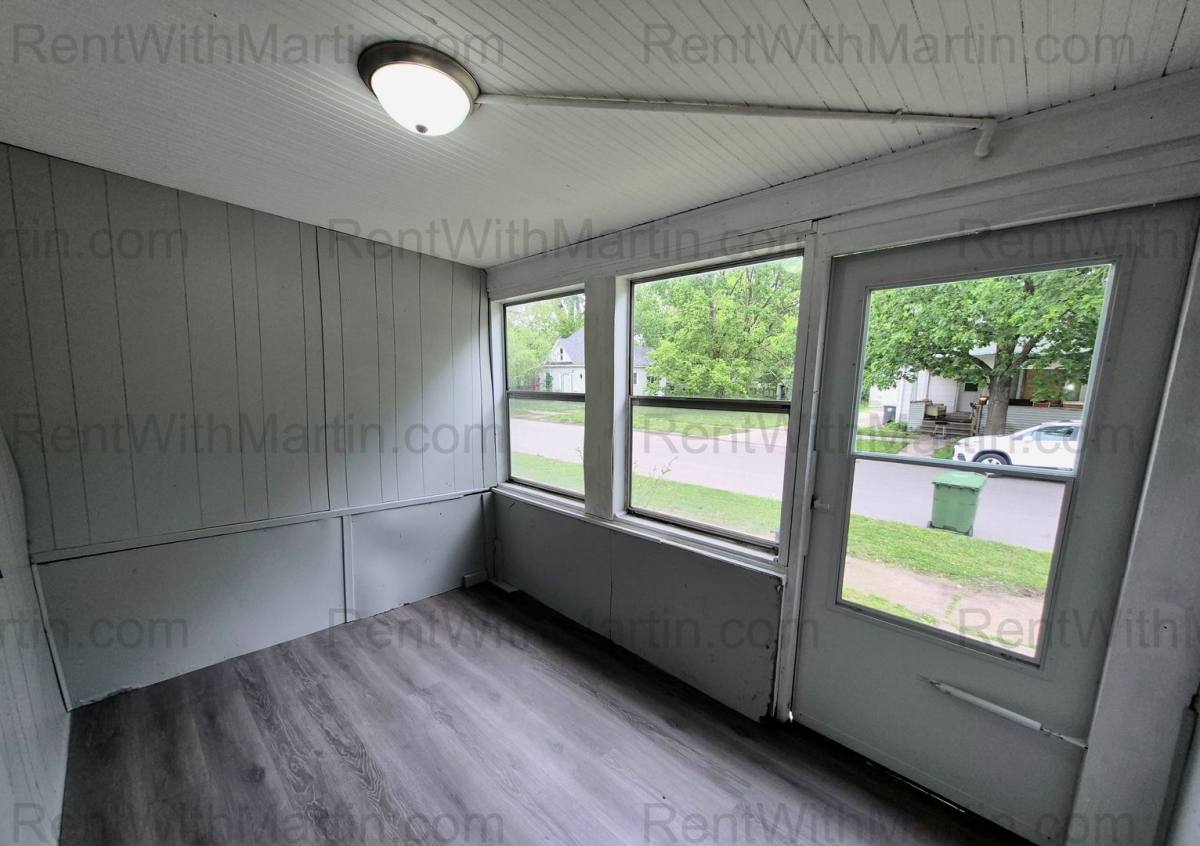 House for rent at 1137 Columbia St, Waterloo, IA 50703