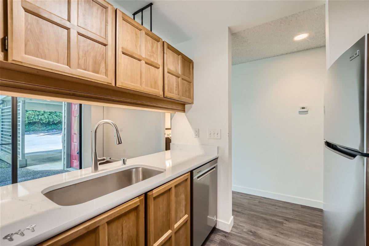 Townhouse for rent at 22717 Lakeview Dr #A2, Mountlake Terrace, WA 98043