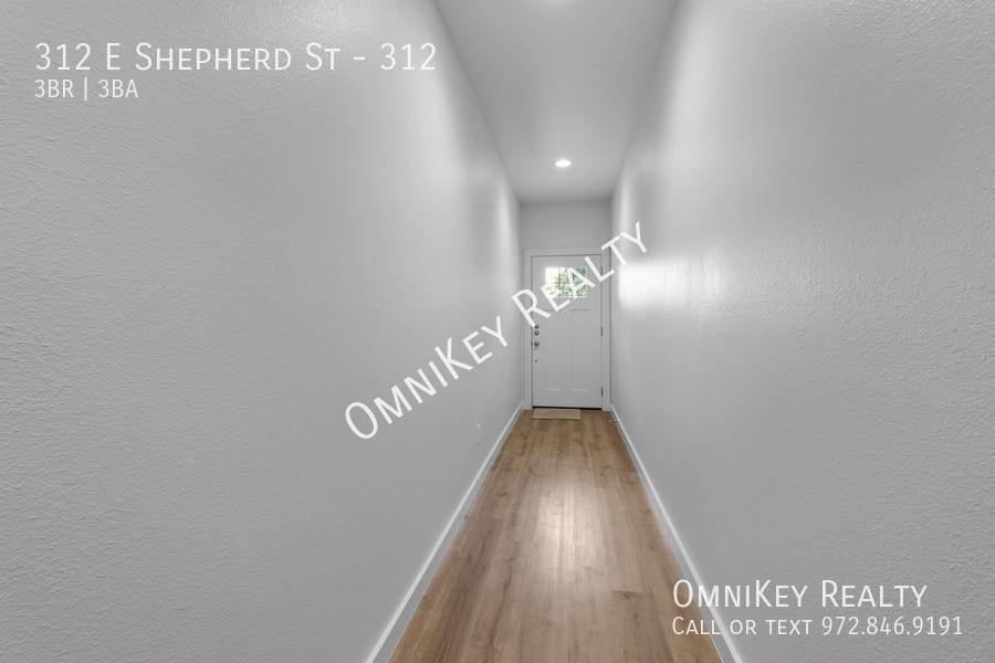Apartment for rent at 312 E Shepherd St #312, Denison, TX 75021