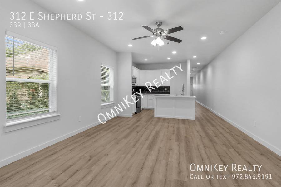 Apartment for rent at 312 E Shepherd St #312, Denison, TX 75021
