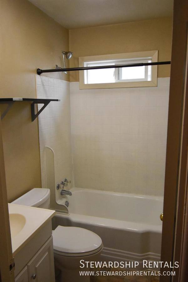 Apartment for rent at 48177 Lauren Dr #4, Oakridge, OR 97463