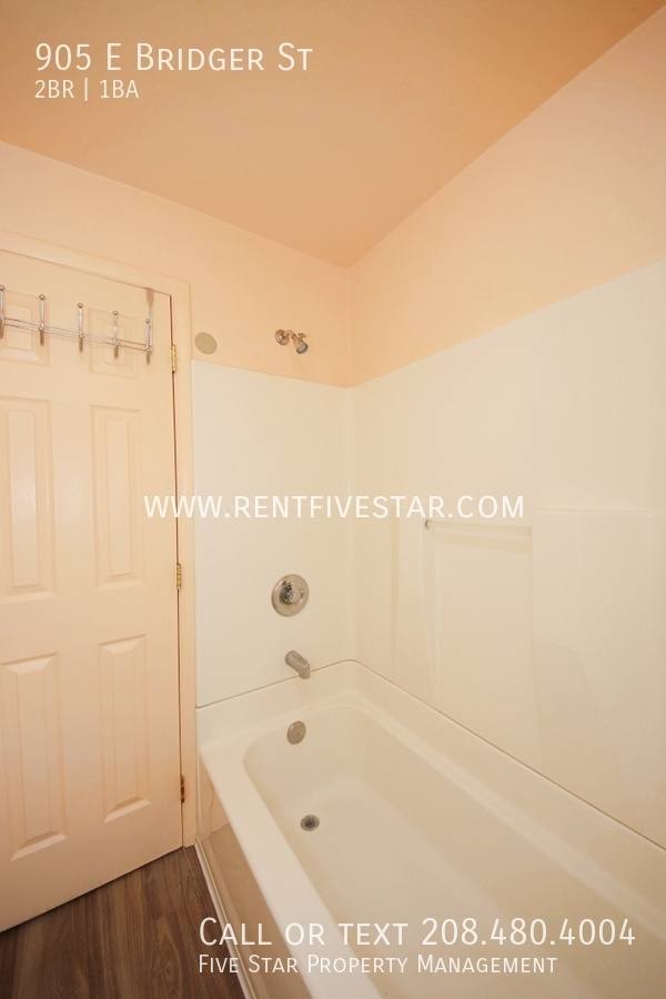 Apartment for rent at 905 E Bridger St, Pocatello, ID 83201