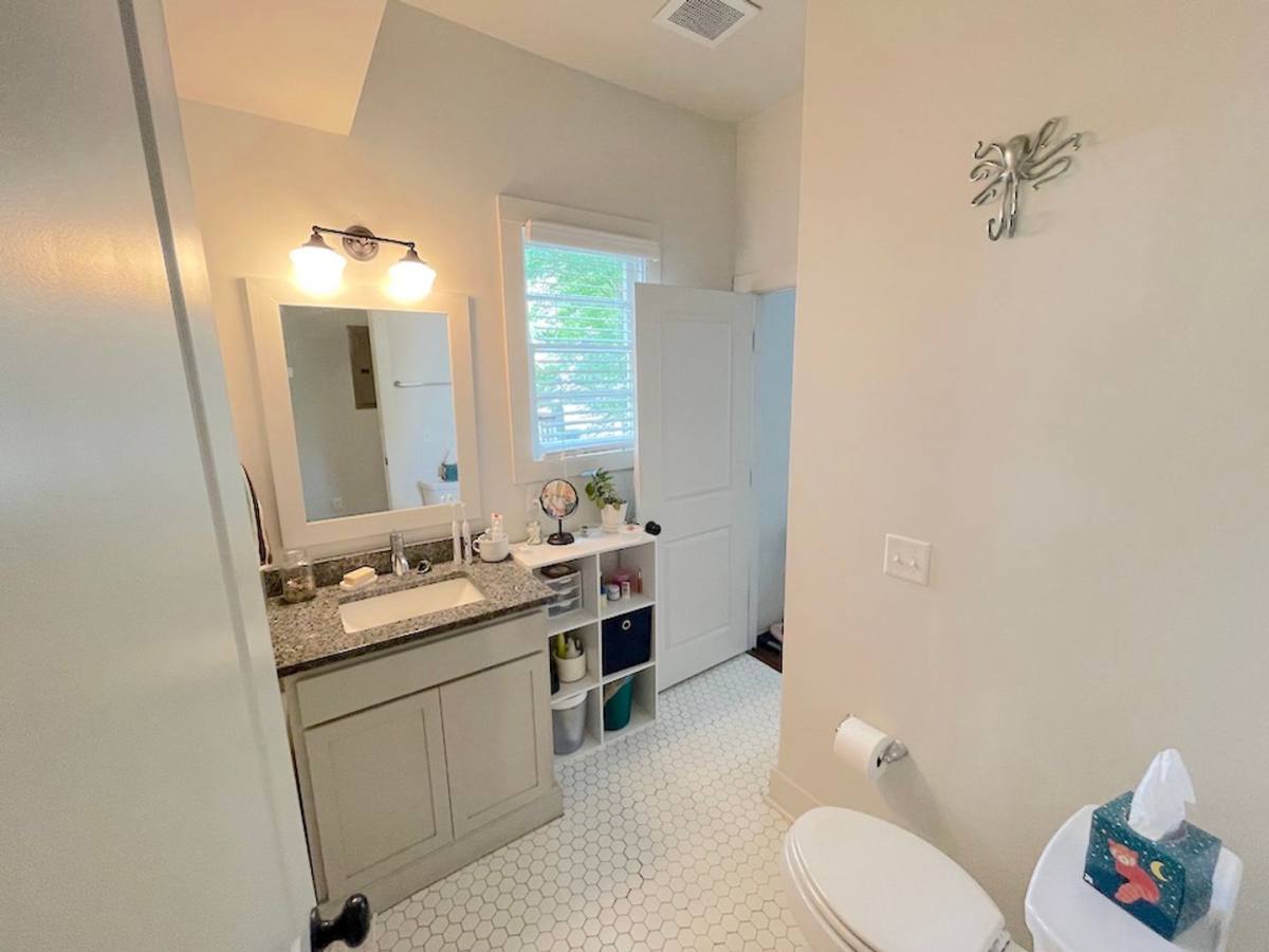 Apartment for rent at 612 E Henry St, Savannah, GA 31401