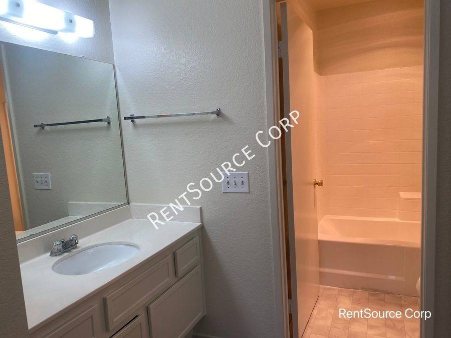 Condo for rent at 2554 Olive Dr #18, Palmdale, CA 93550