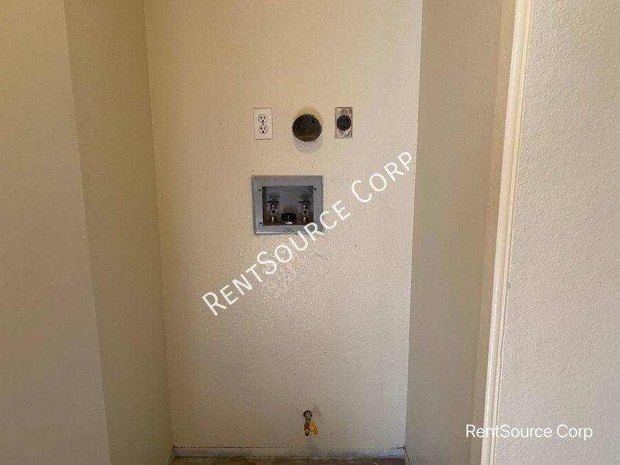 Condo for rent at 2554 Olive Dr #18, Palmdale, CA 93550