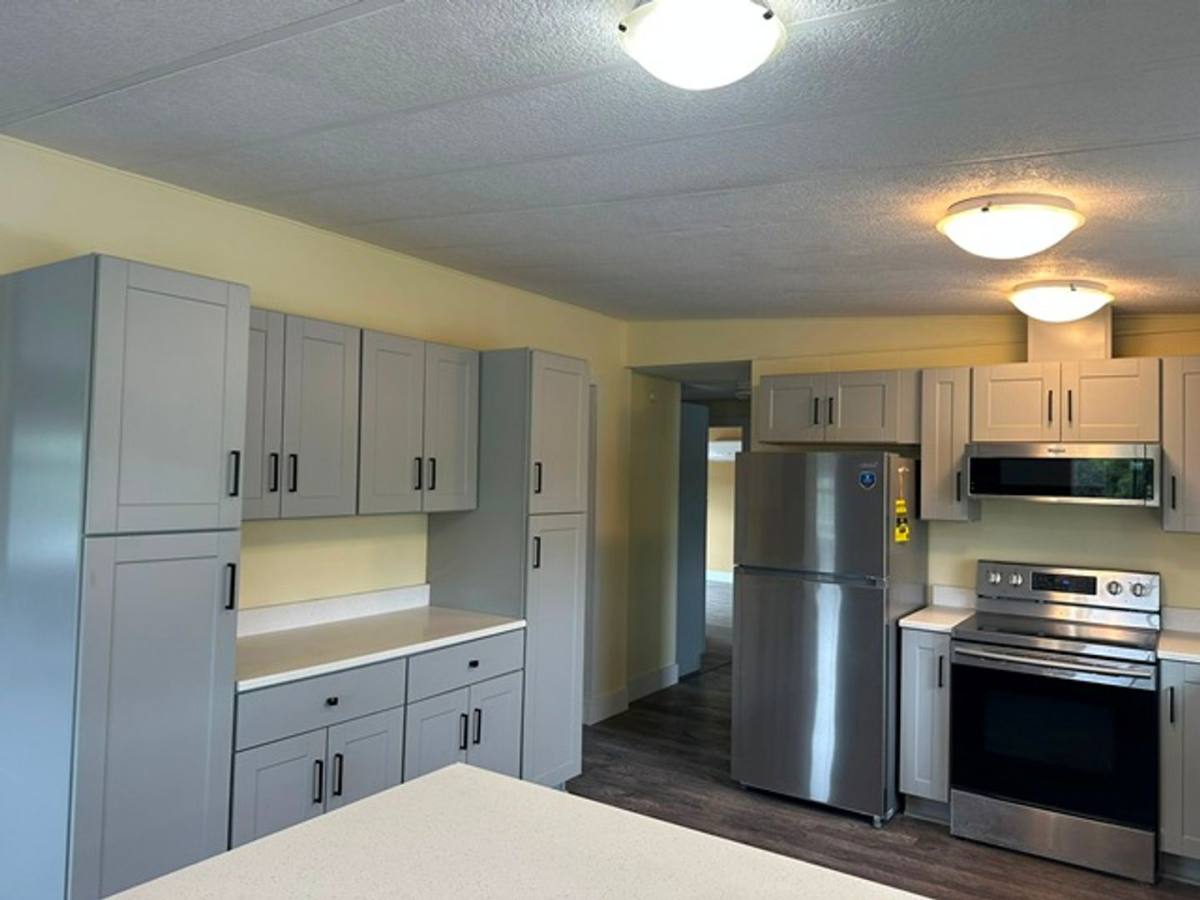 House for rent at 1616 Frontage Rd, Klamath Falls, OR 97601