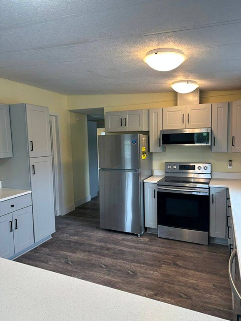 House for rent at 1616 Frontage Rd, Klamath Falls, OR 97601