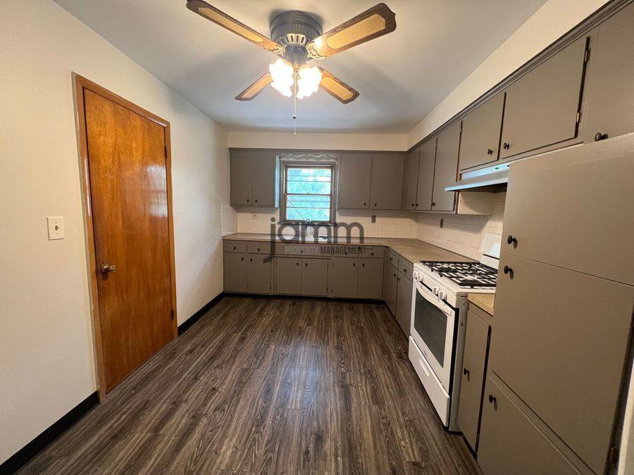Apartment for rent at 26200 Lakeshore Blvd #2, Euclid, OH 44132