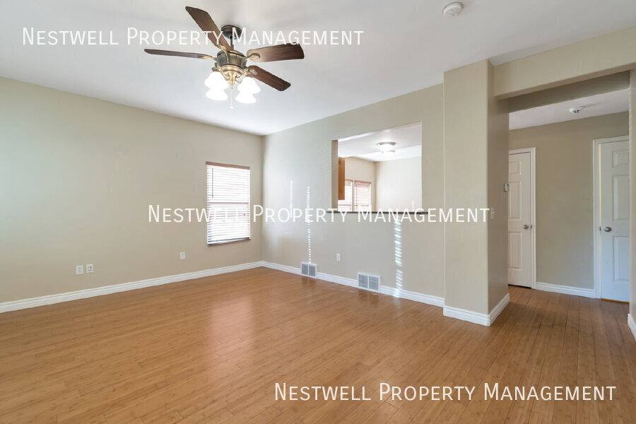Townhouse for rent at 11754 S Oakmond Rd, South Jordan, UT 84009