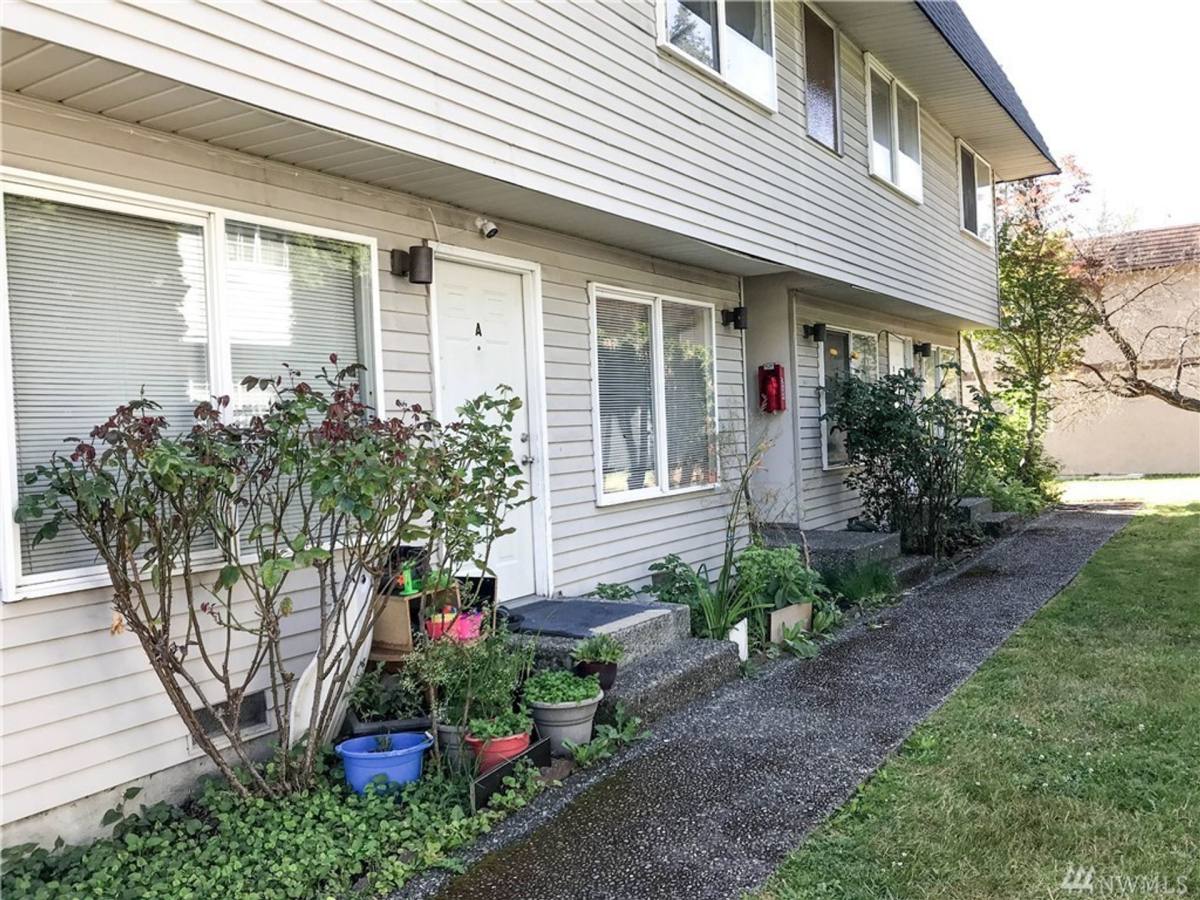 Apartment for rent at 6008 202nd St SW, Lynnwood, WA 98036
