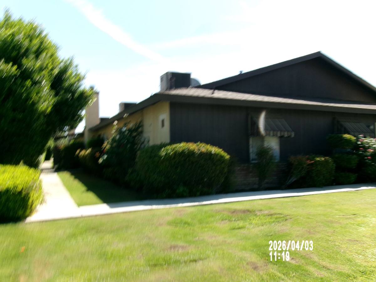 Apartment for rent at 3404 Ashe Rd, Bakersfield, CA 93309