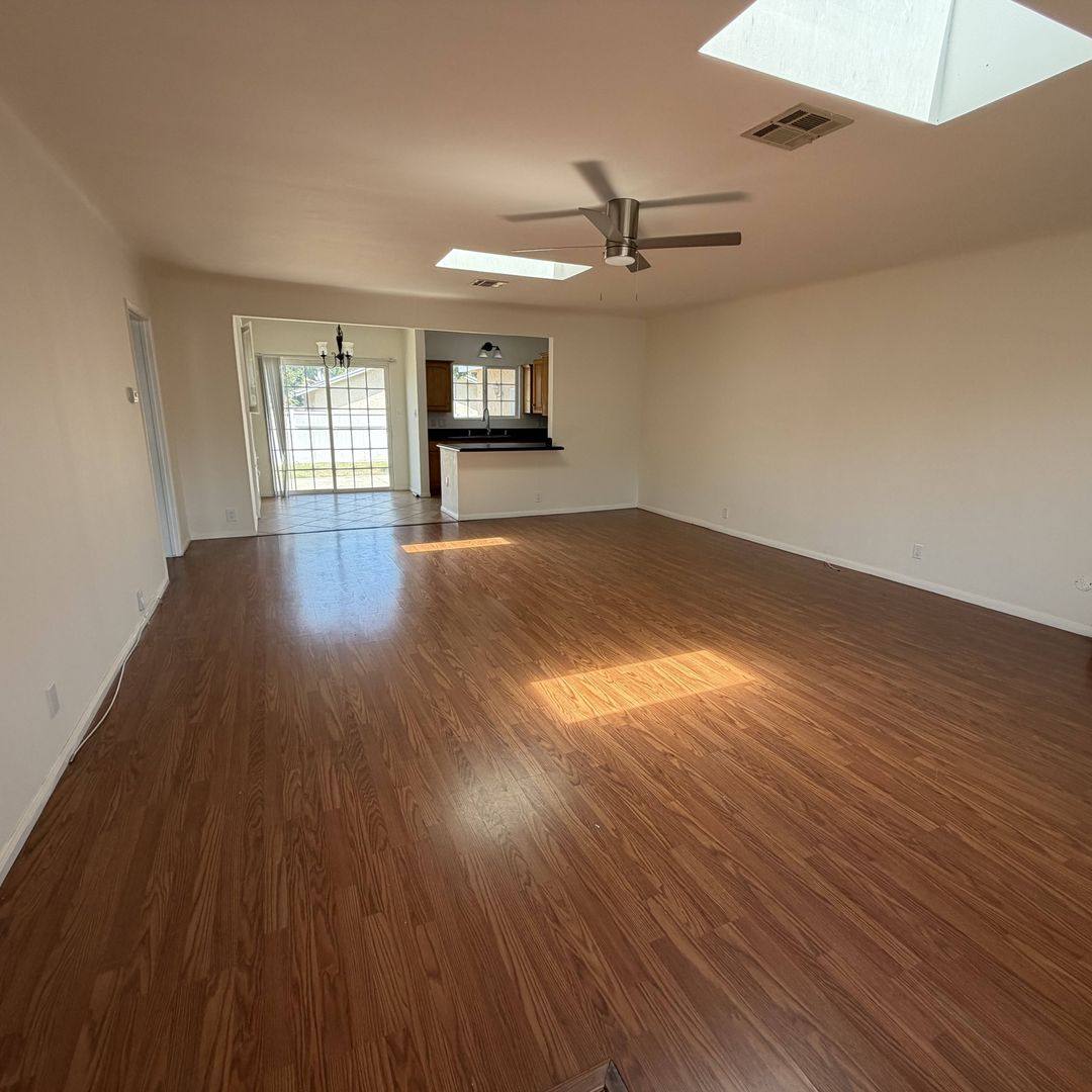 Apartment for rent at 1104 N Frederic St, Burbank, CA 91505