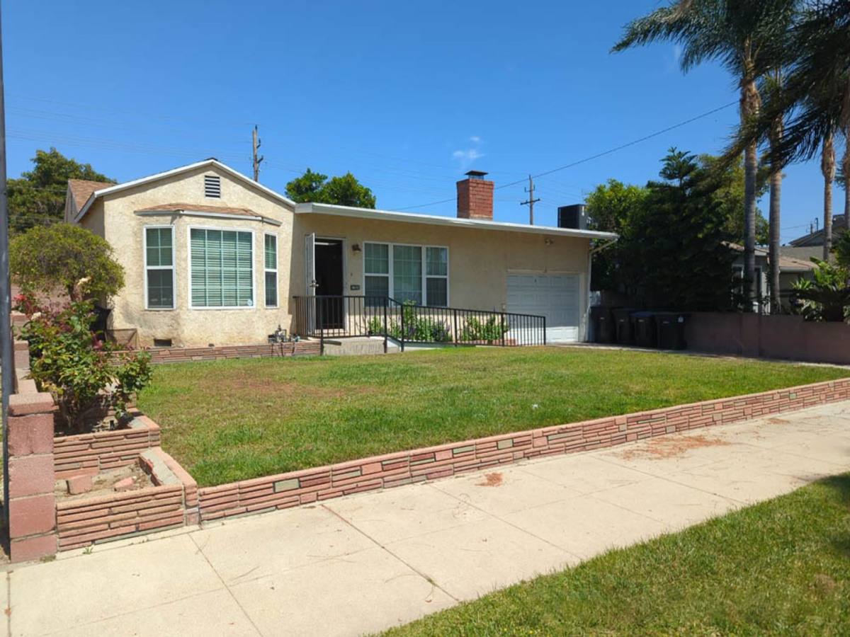 Apartment for rent at 1104 N Frederic St, Burbank, CA 91505