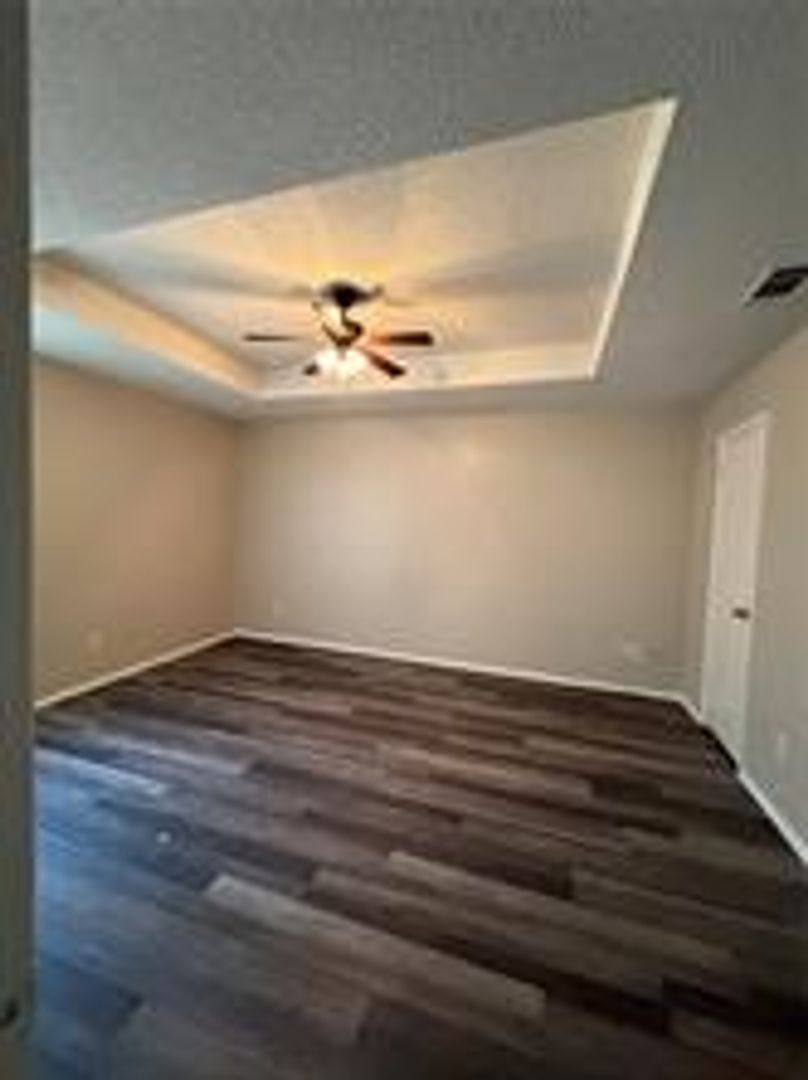 House for rent at 5216 Carpenter Dr, Arlington, TX 76017