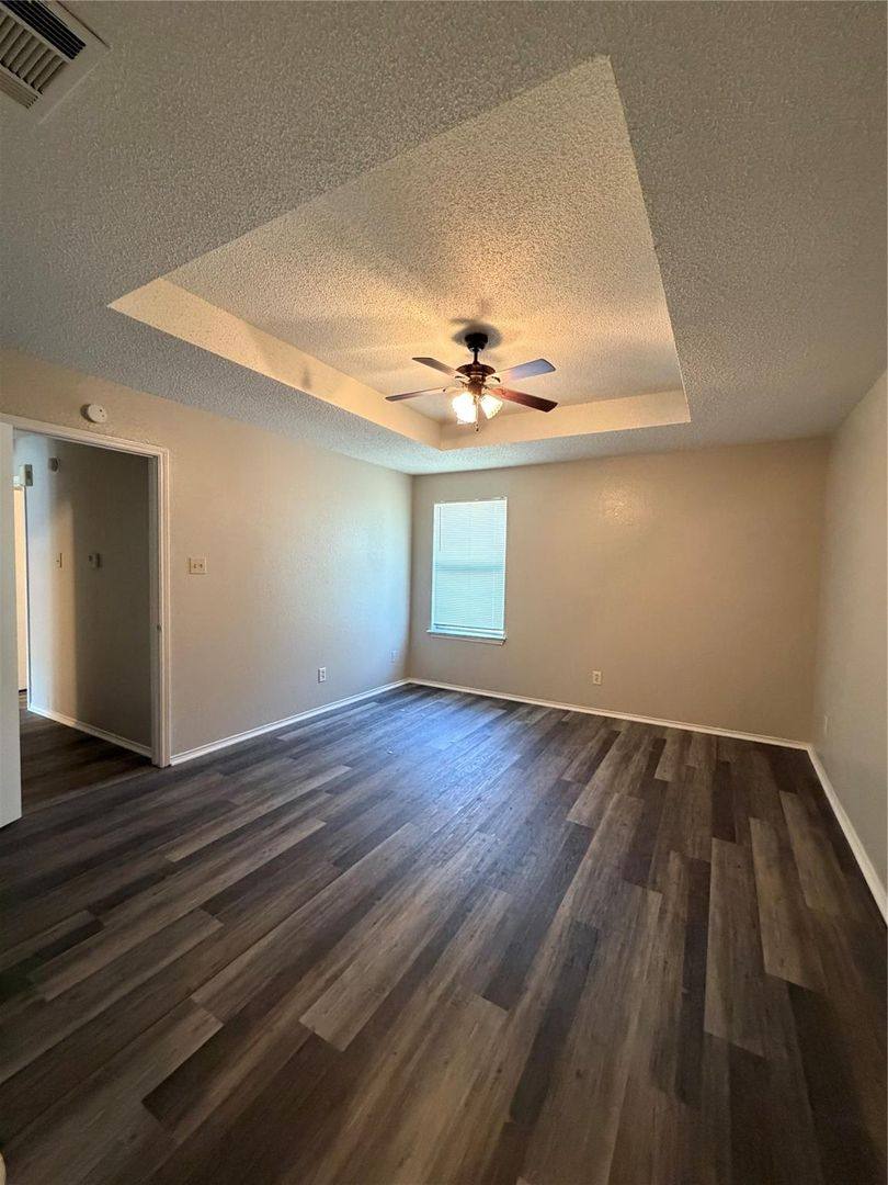 House for rent at 5216 Carpenter Dr, Arlington, TX 76017