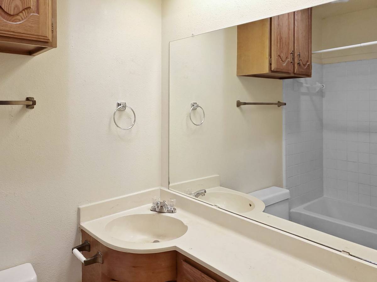 House for rent at 5216 Carpenter Dr, Arlington, TX 76017