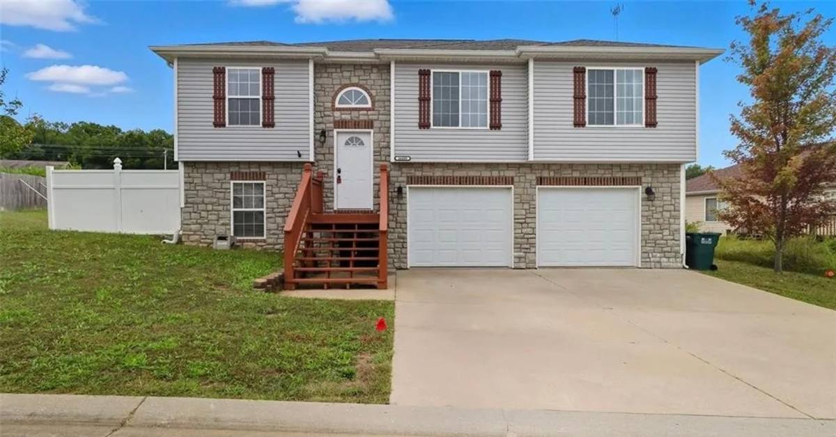House for rent at 16185 Hershey, Saint Robert, MO 65584