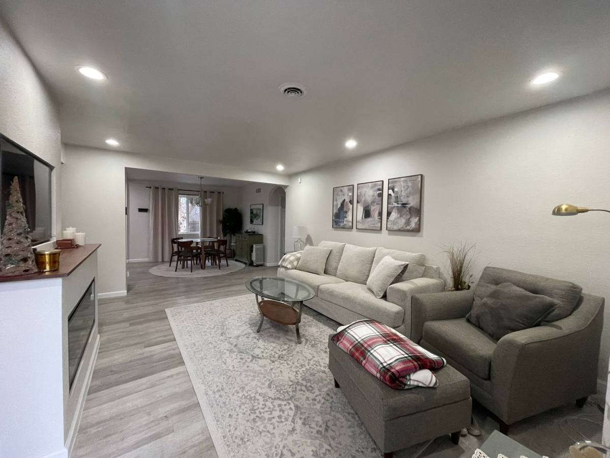 House for rent at 901 N Revere St, Aurora, CO 80011