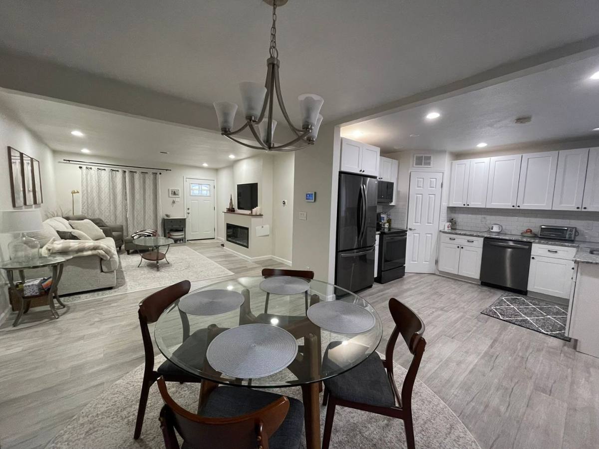 House for rent at 901 N Revere St, Aurora, CO 80011