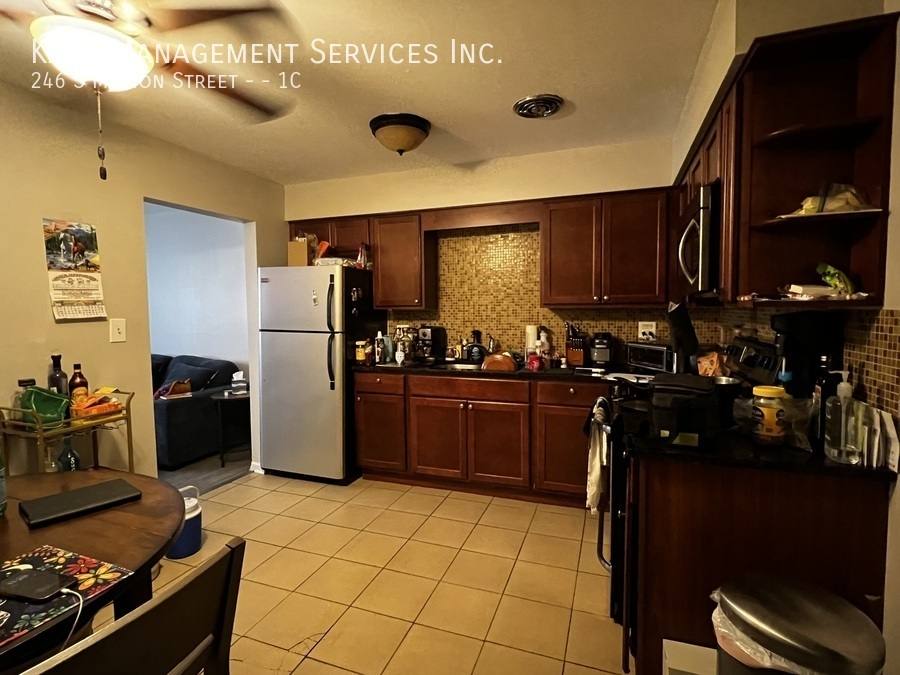 Apartment for rent at 246 S Marion St #1C, Oak Park, IL 60302