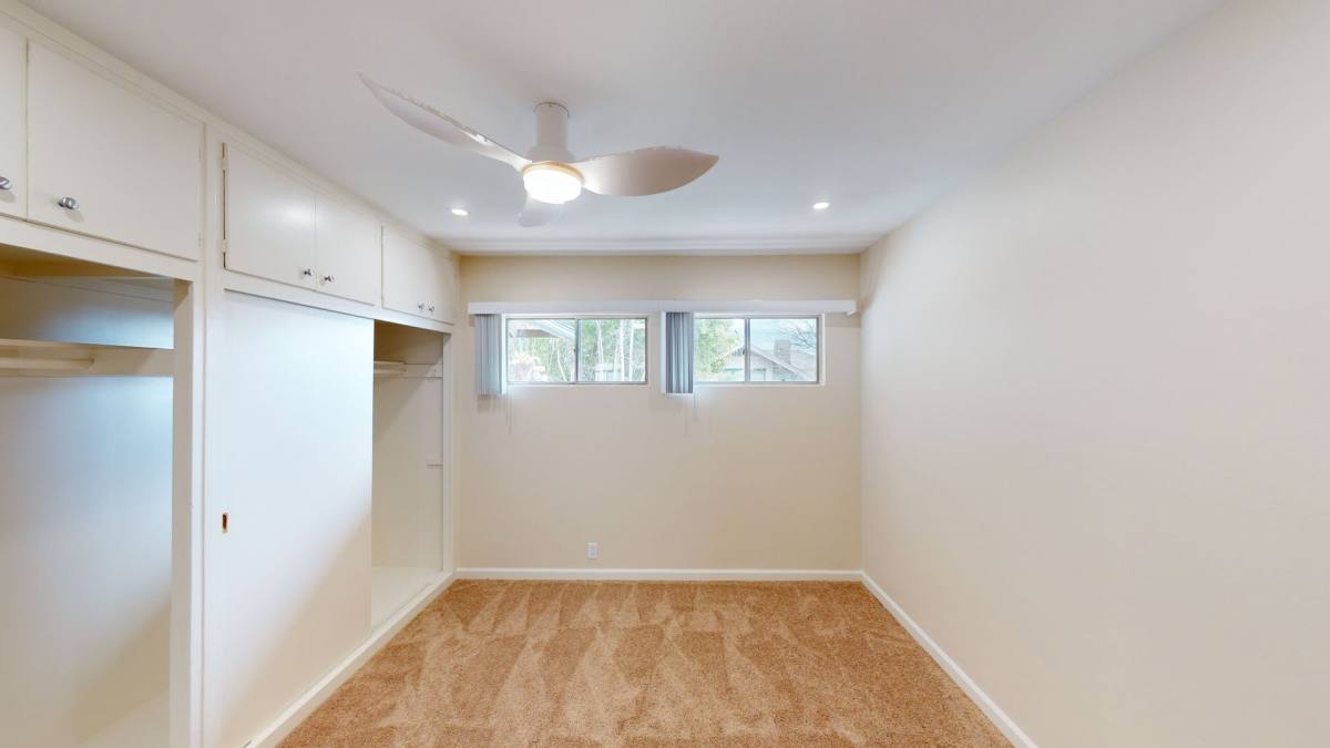 Apartment for rent at 725 E Foothill Blvd, Monrovia, CA 91016