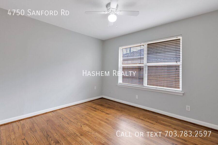 House for rent at 4750 Sanford Rd, Houston, TX 77035