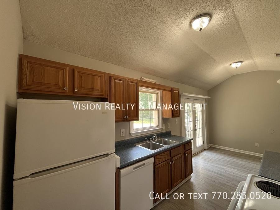 House for rent at 32 Doris Mill Rd, Carrollton, GA 30116