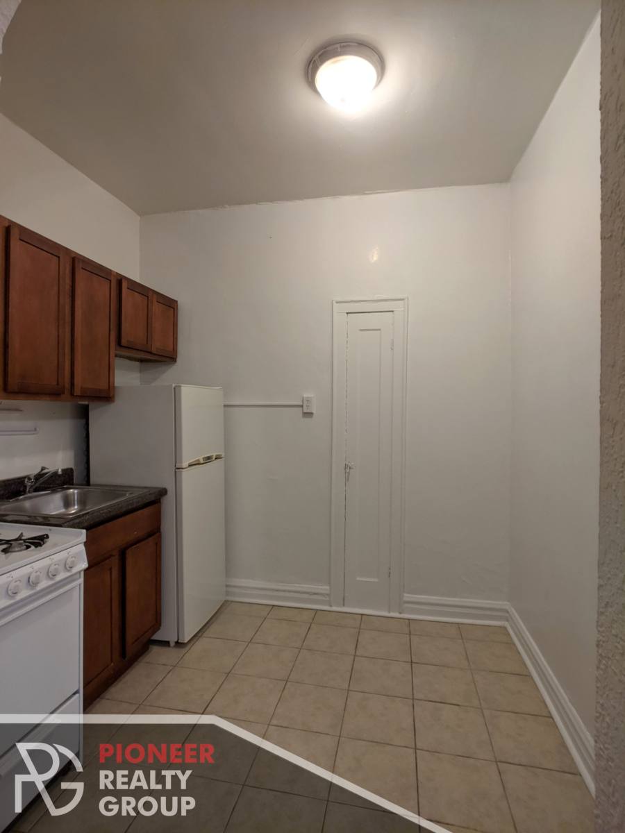Apartment for rent at 4829 N Damen, Chicago, IL 60625