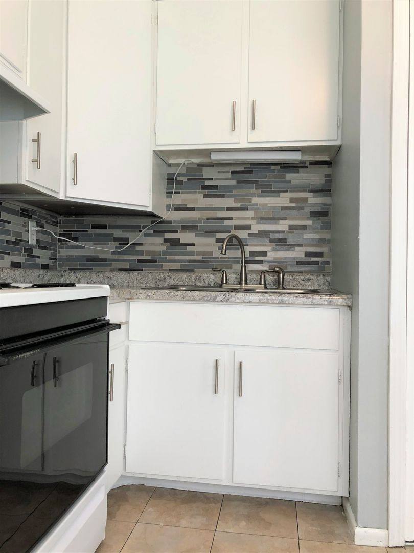 Apartment for rent at 3441 W Warren Dr, Warsaw, IN 46580
