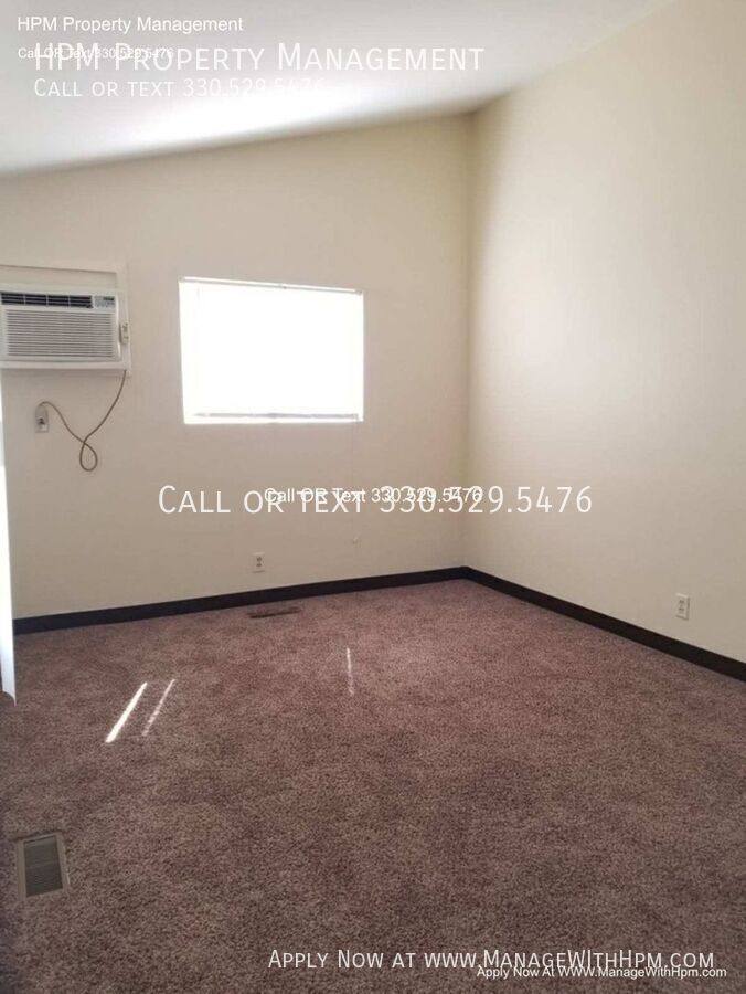 Apartment for rent at 2381 Newton St, Akron, OH 44305