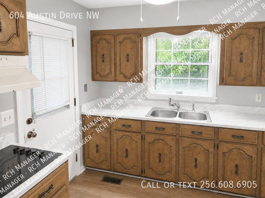 House for rent at 604 Austin Dr NW, Huntsville, AL 35805