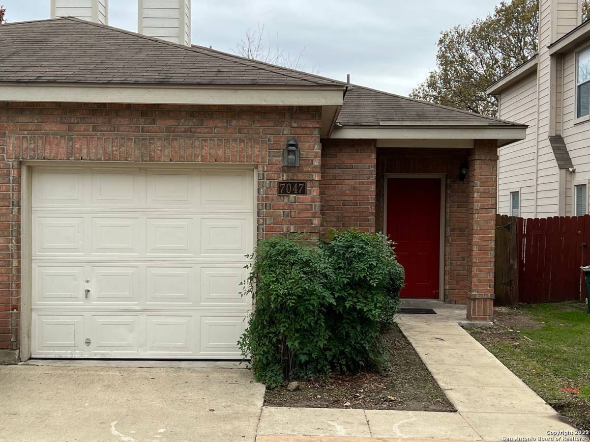 Townhouse for rent at 7047 Tourant Rd, San Antonio, TX 78240