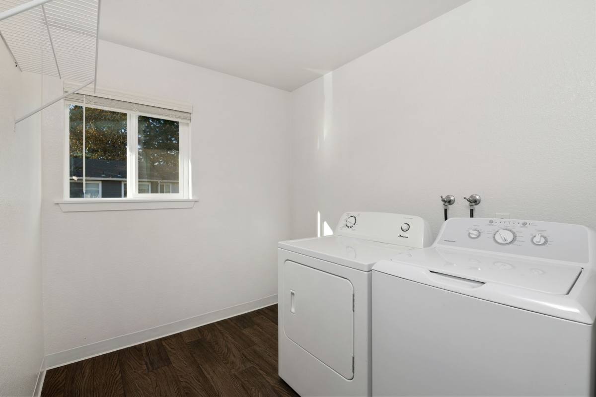 Townhouse for rent at 12506 16th St NE #B-08, Lake Stevens, WA 98258