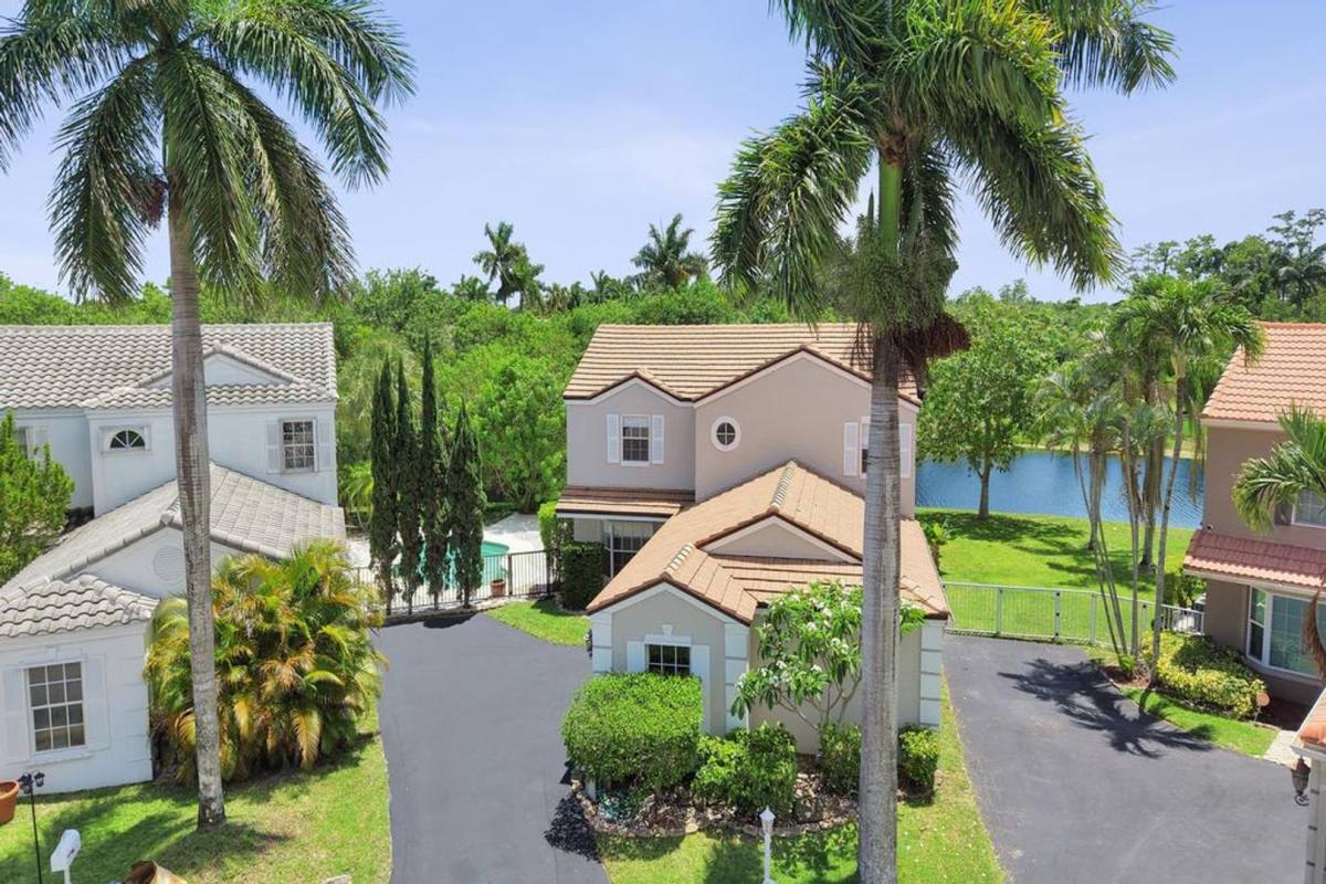 House for rent at 21461 Sawmill Court, Boca Raton, FL 33498