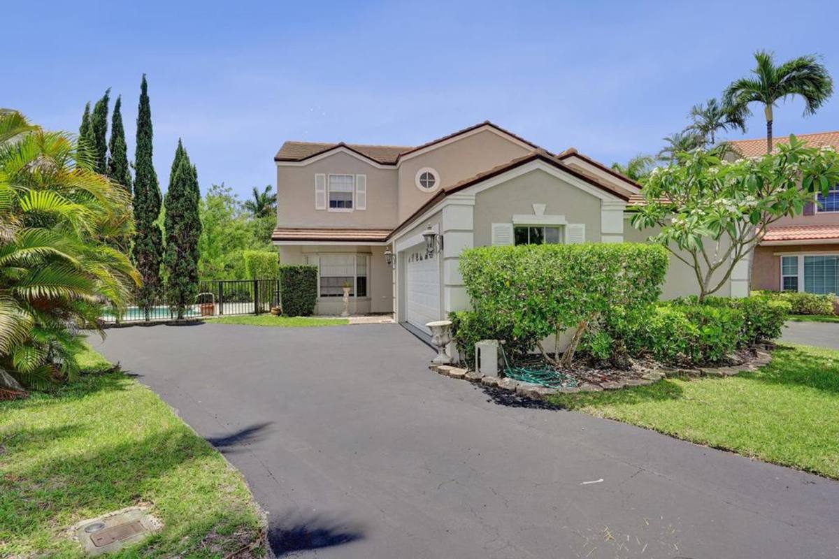 House for rent at 21461 Sawmill Court, Boca Raton, FL 33498