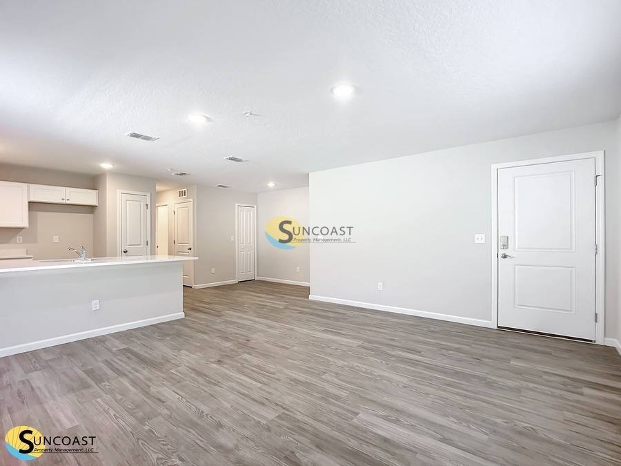 Apartment for rent at 6523 Breezy Oaks Way #102, Jacksonville, FL 32244