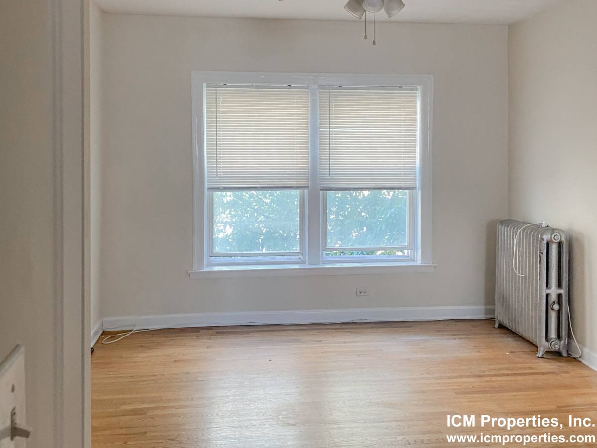 Apartment for rent at 3912 N Pine Grove #1E, Chicago, IL 60613