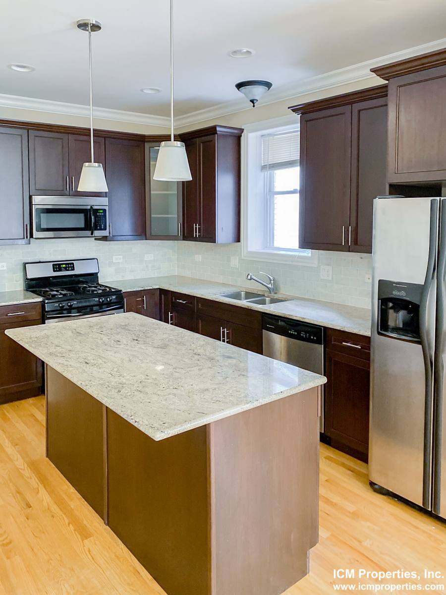 Apartment for rent at 2847 N Southport Ave #2, Chicago, IL 60657