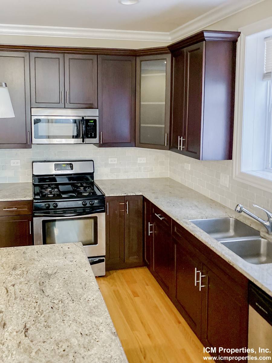 Apartment for rent at 2847 N Southport Ave #2, Chicago, IL 60657