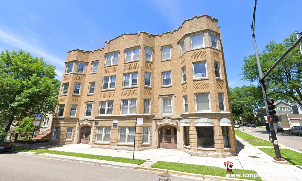 Apartment for rent at 2200 W Foster Ave #1, Chicago, IL 60625