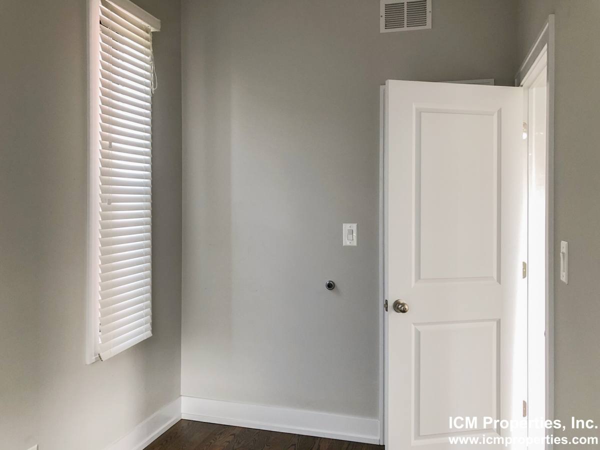 Apartment for rent at 2315 N Southport Ave #3F, Chicago, IL 60614