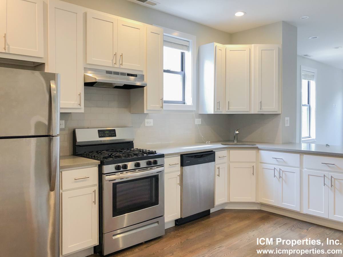 Apartment for rent at 2315 N Southport Ave #3F, Chicago, IL 60614