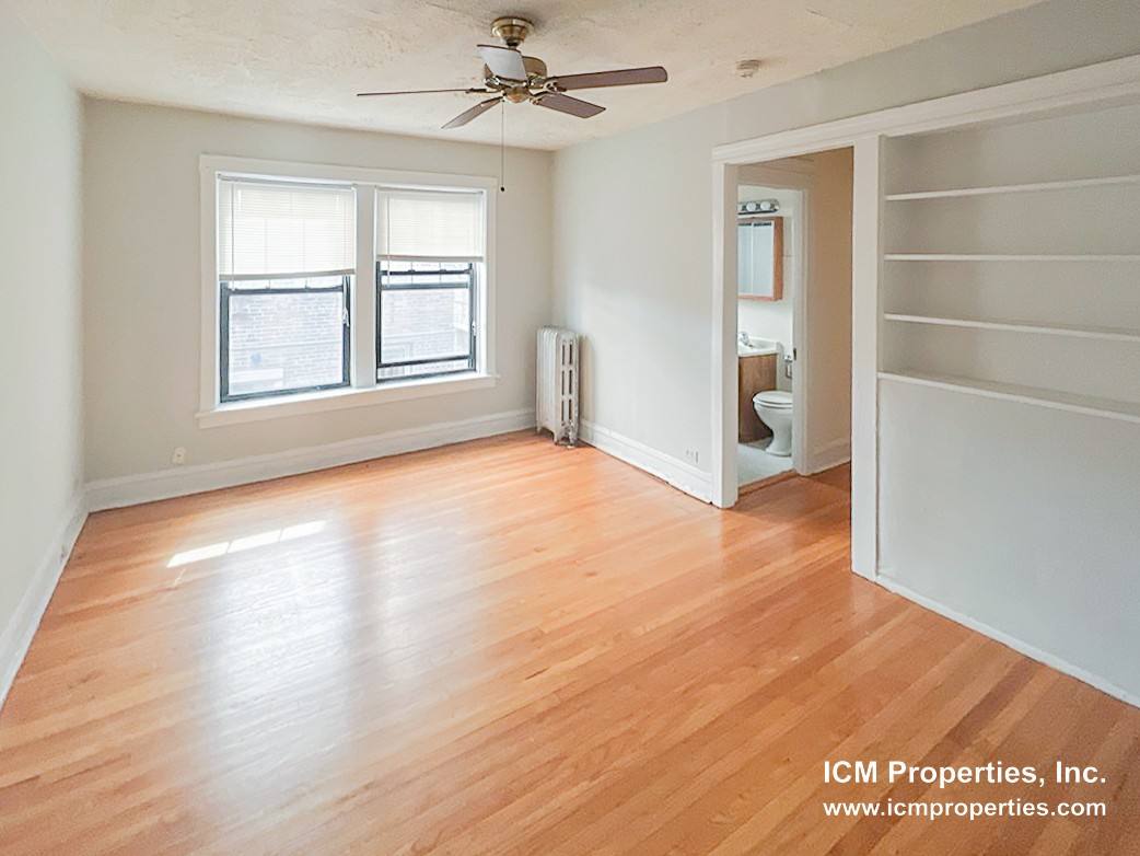 Apartment for rent at 512 W Cornelia Ave #104, Chicago, IL 60657