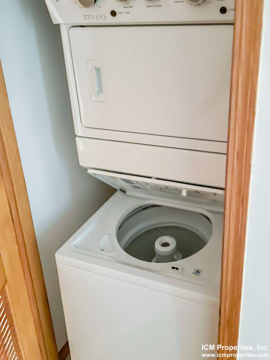 Apartment for rent at 2714 N Wayne Ave #2, Chicago, IL 60614