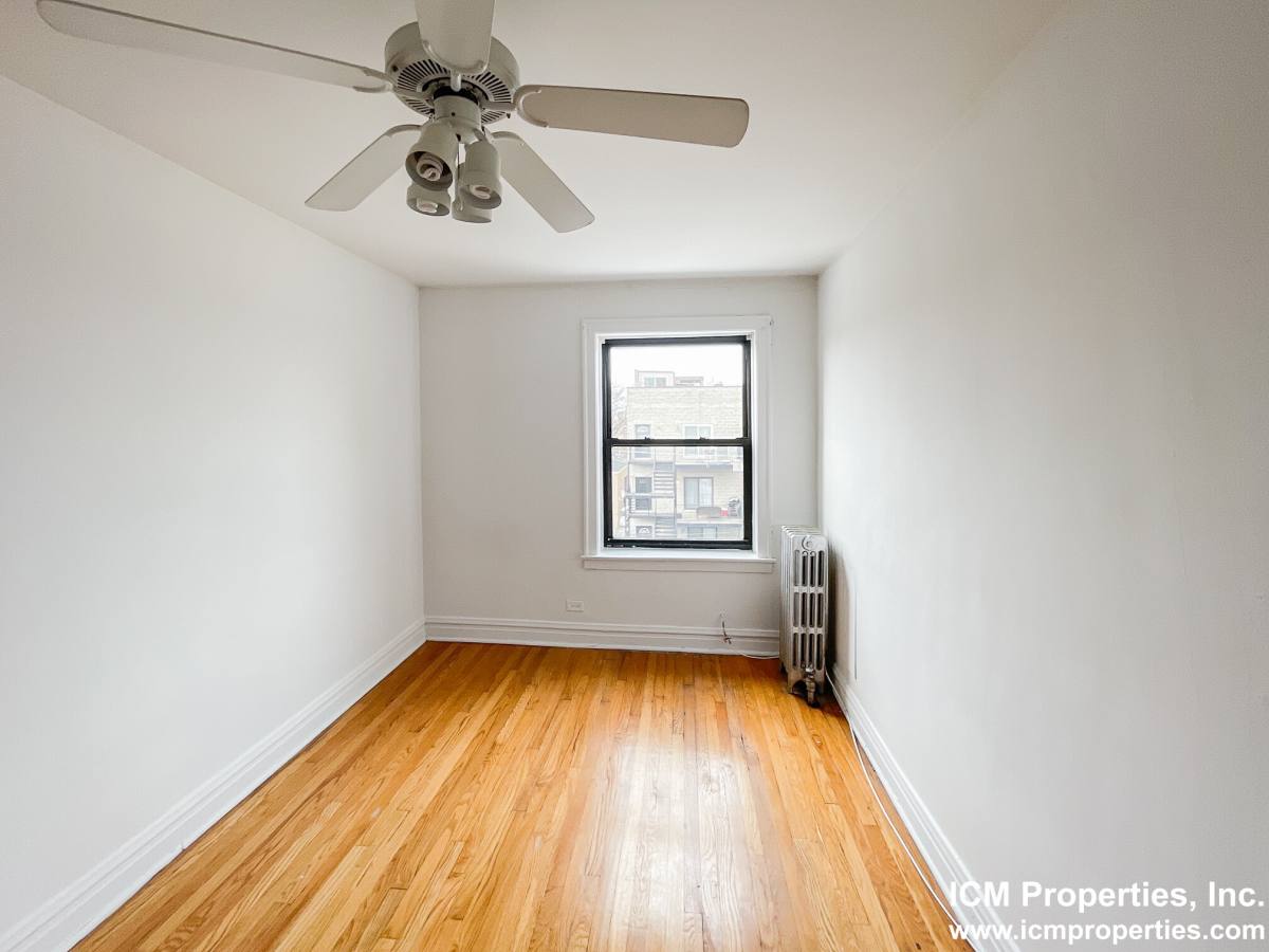 Apartment for rent at 2542 W Summerdale Ave #3R, Chicago, IL 60625