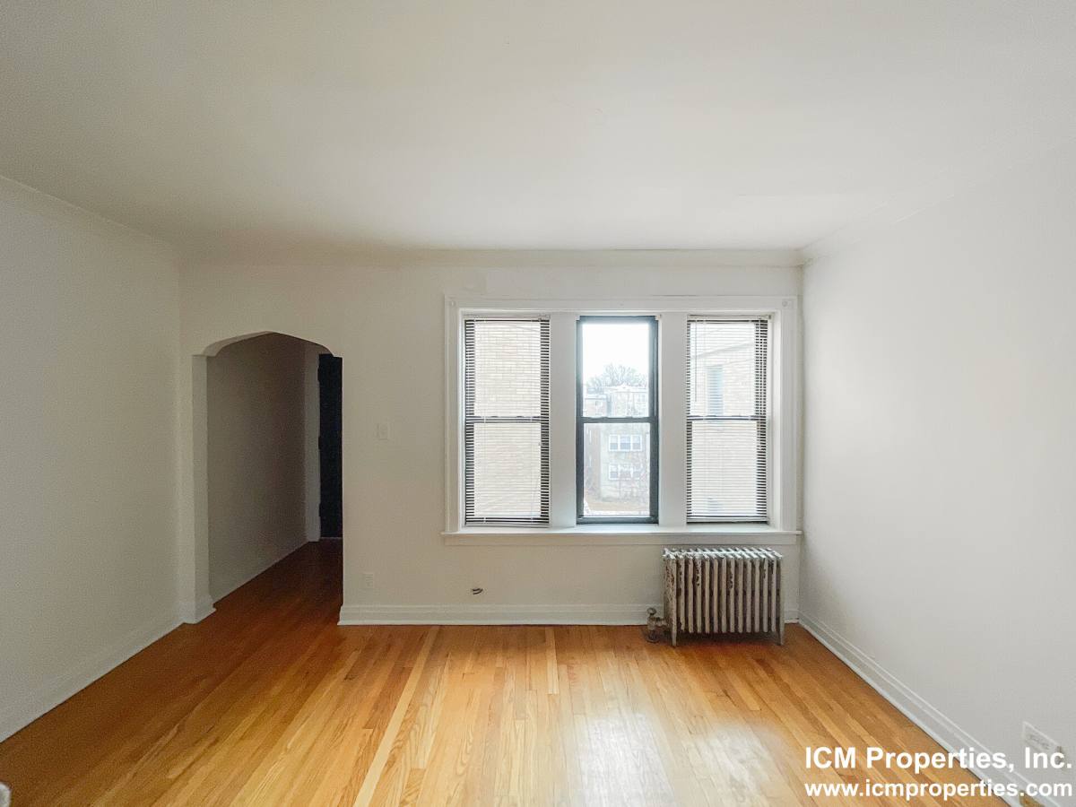 Apartment for rent at 2542 W Summerdale Ave #3R, Chicago, IL 60625