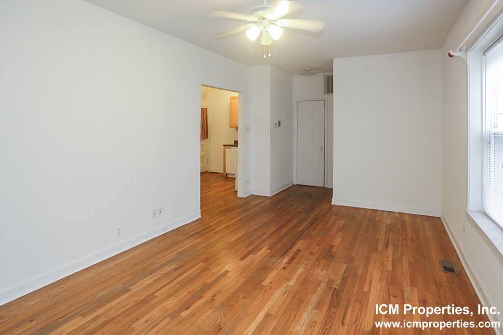 Apartment for rent at 3521 N Broadway St #1W, Chicago, IL 60657
