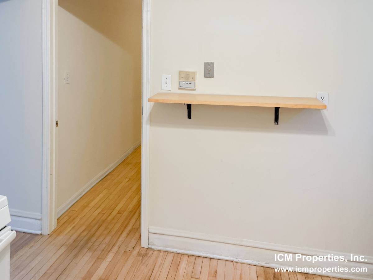 Apartment for rent at 5100 N Winchester Ave #3, Chicago, IL 60640
